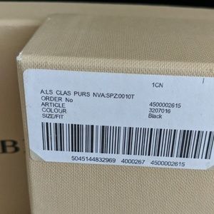 Authentic 💯 Burberry Nova Check Wallet